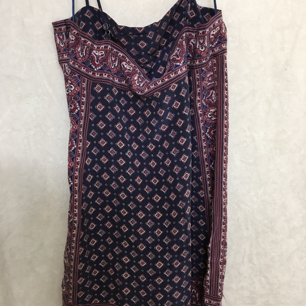 Dress - Picture 2 of 6